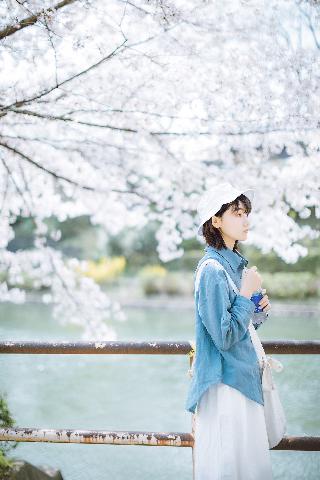 草莓香蕉十八岁可以吃吗